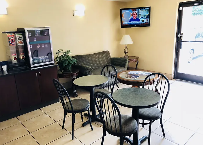 Motel: Days Inn By Wyndham Winston Salem North